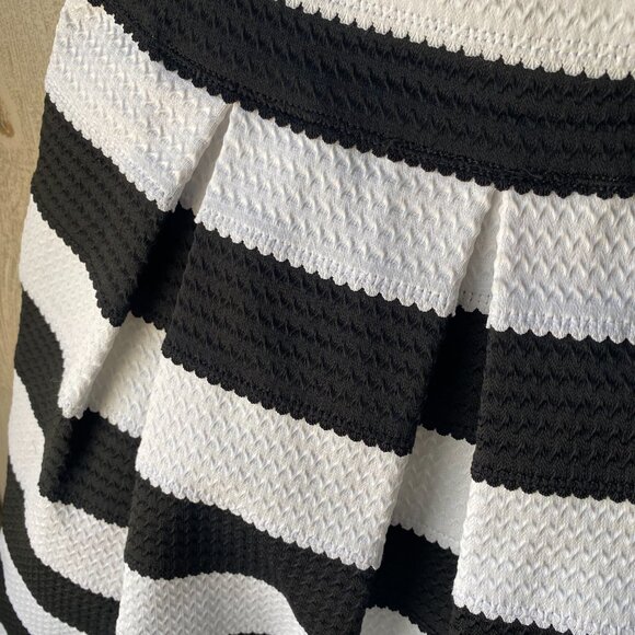 Express Black White Striped Bandage Scuba A Line Mini Dress Fit & Flare M - Picture 5 of 10